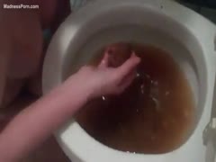 A older redhead amateur who eats poop from the toilet